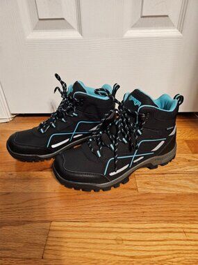 Women’s Hiking Boots
